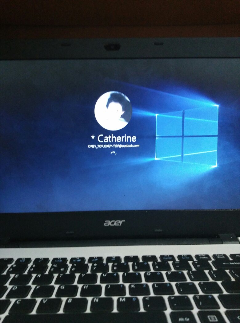 win10电脑关机了风扇还在转是什么原因